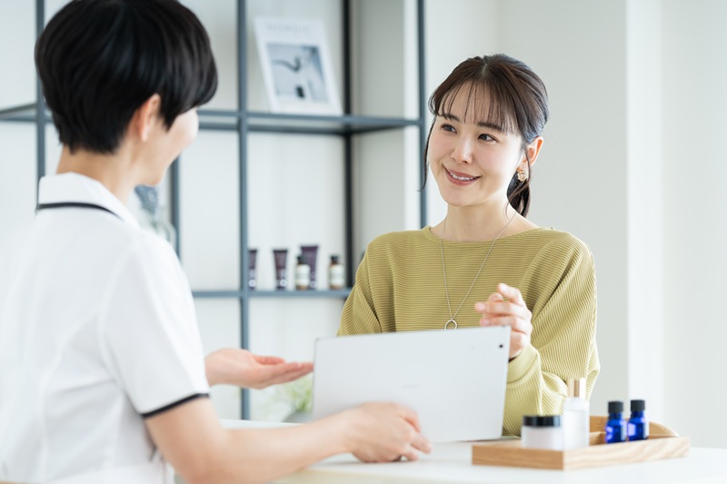 ヒト幹細胞導入メニューはこう作る！エレクトロポレーションを活かす美容液の選び方