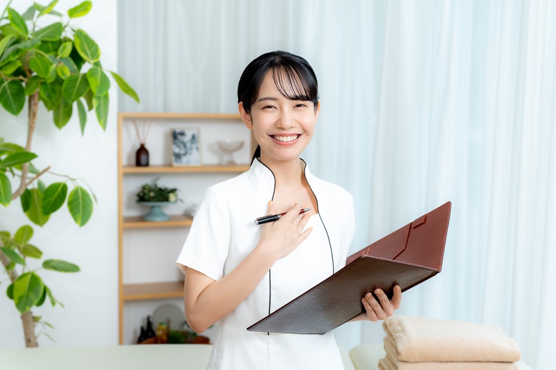 エレクトロポレーションとノンニードルの違いとは？導入前に知るべき美容機器の比較ポイント